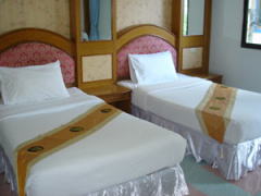 }Cze / LAMAI HOTEL